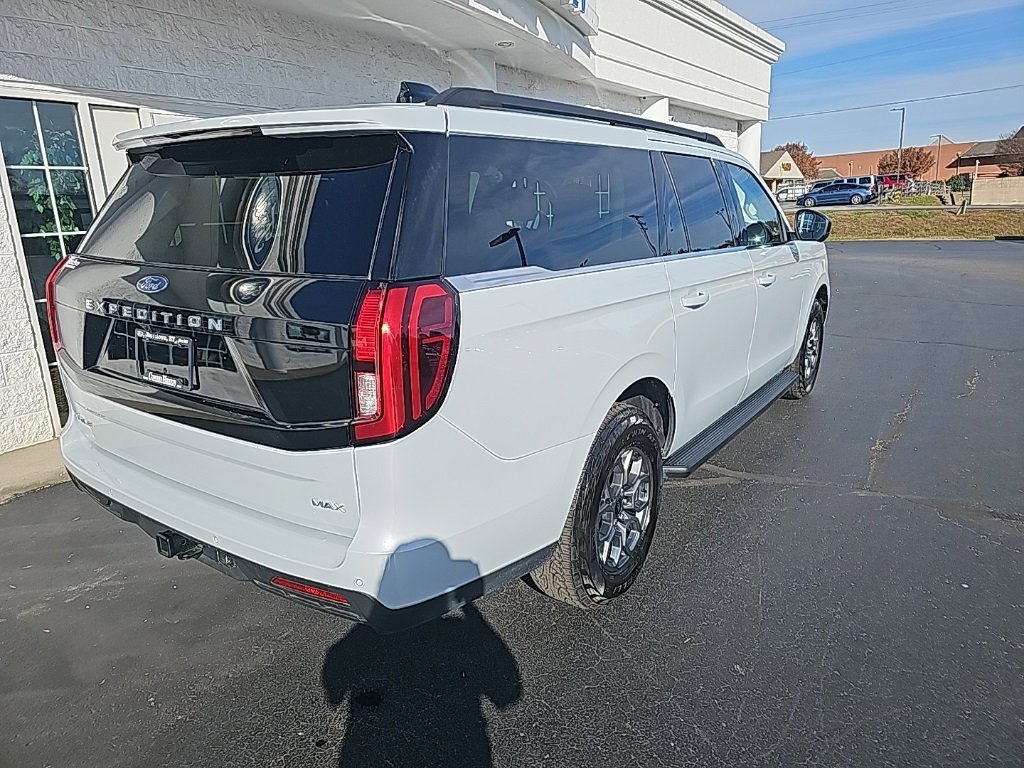 Used 2025 Ford Expedition Max Active image 4