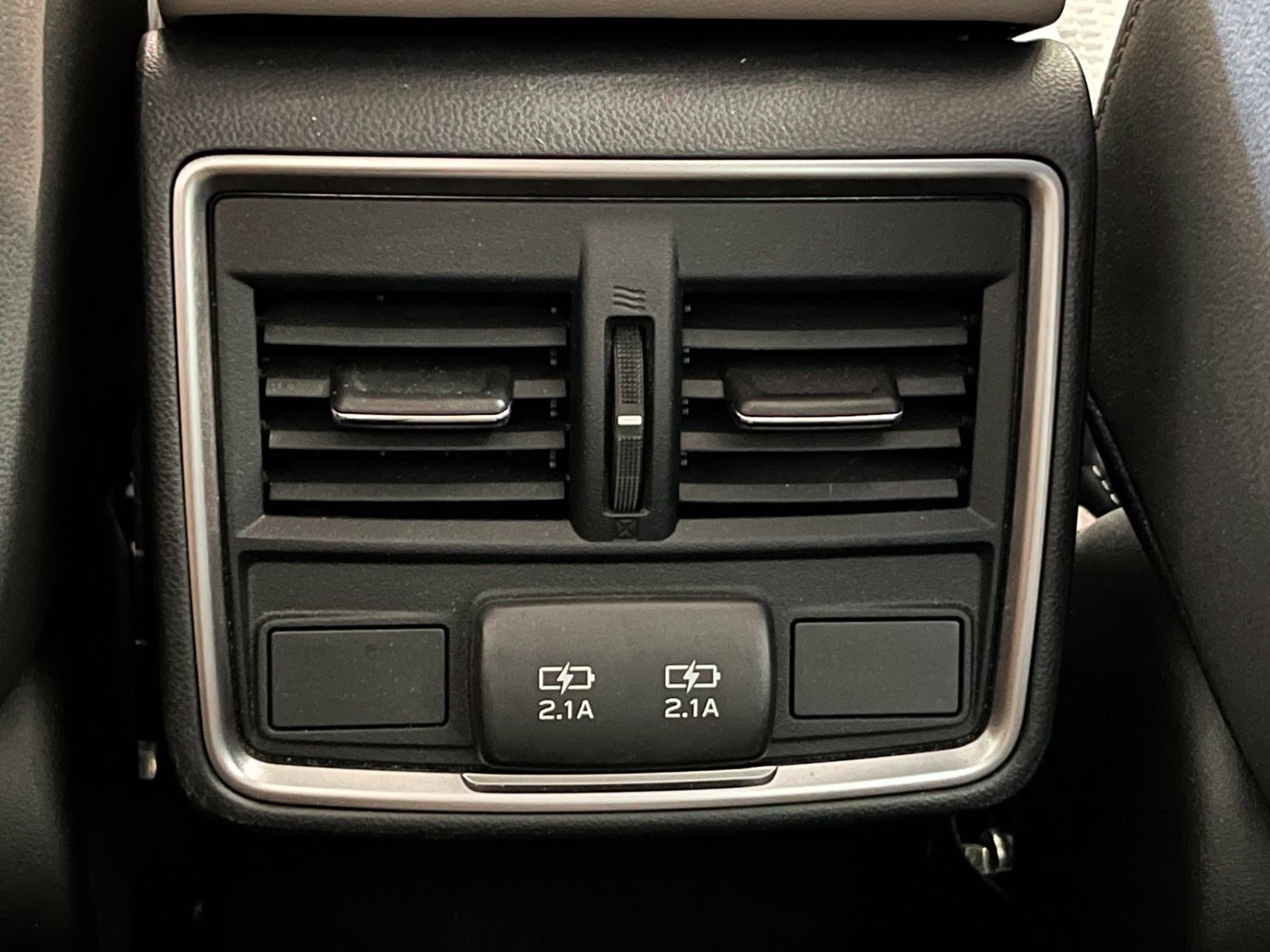 Used 2023 Subaru Forester Premium AWD/4WD image 38