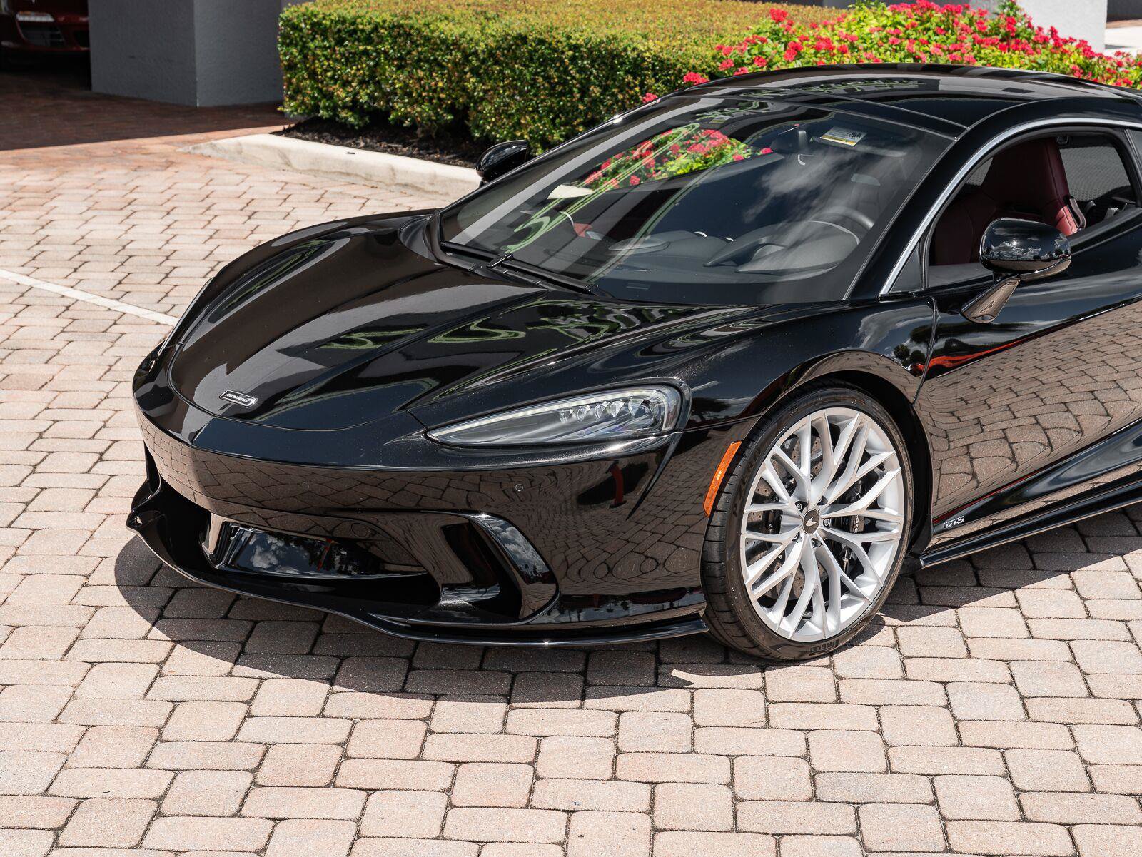 Used 2025 McLaren GTS RWD image 25