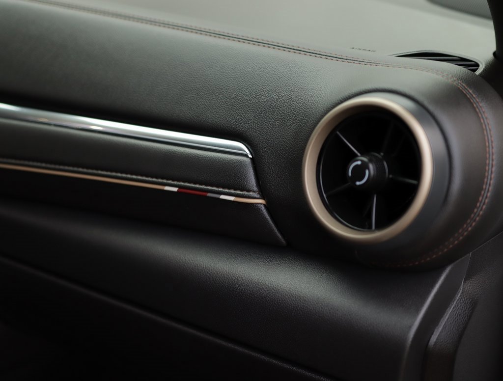 Used 2023 Chevrolet Blazer Premier w/ Enhanced Convenience Package image 37