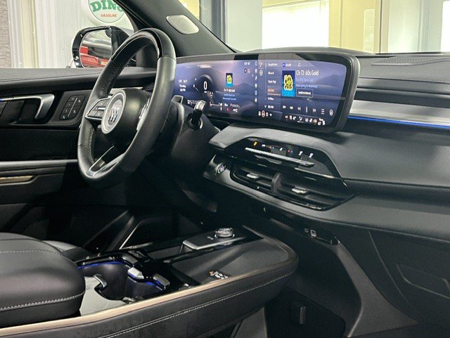 Certified 2025 Buick Enclave Avenir w/ Super Cruise Package AWD/4WD image 8