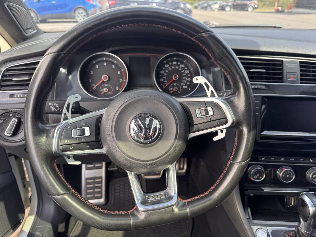 Used 2015 Volkswagen GTI SE image 21