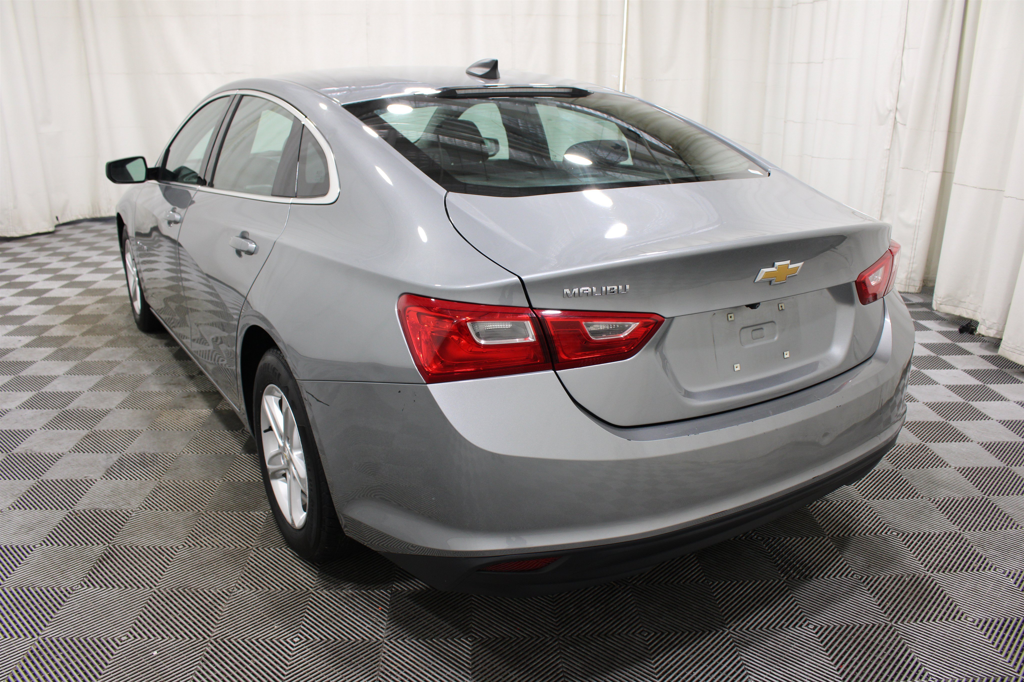 Used 2023 Chevrolet Malibu LS FWD image 31
