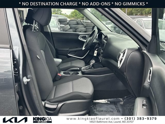 Used 2024 Kia Soul LX w/ Option Group 015 FWD image 16