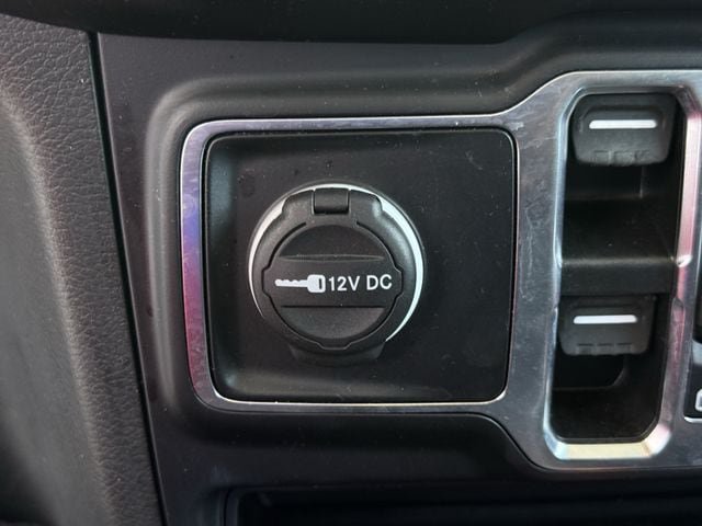 Used 2023 Jeep Wrangler Unlimited Sport AWD/4WD image 20