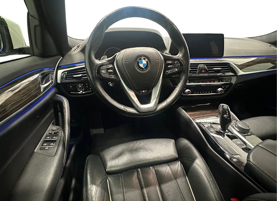 Used 2018 BMW 540i xDrive w/ Premium Package image 17