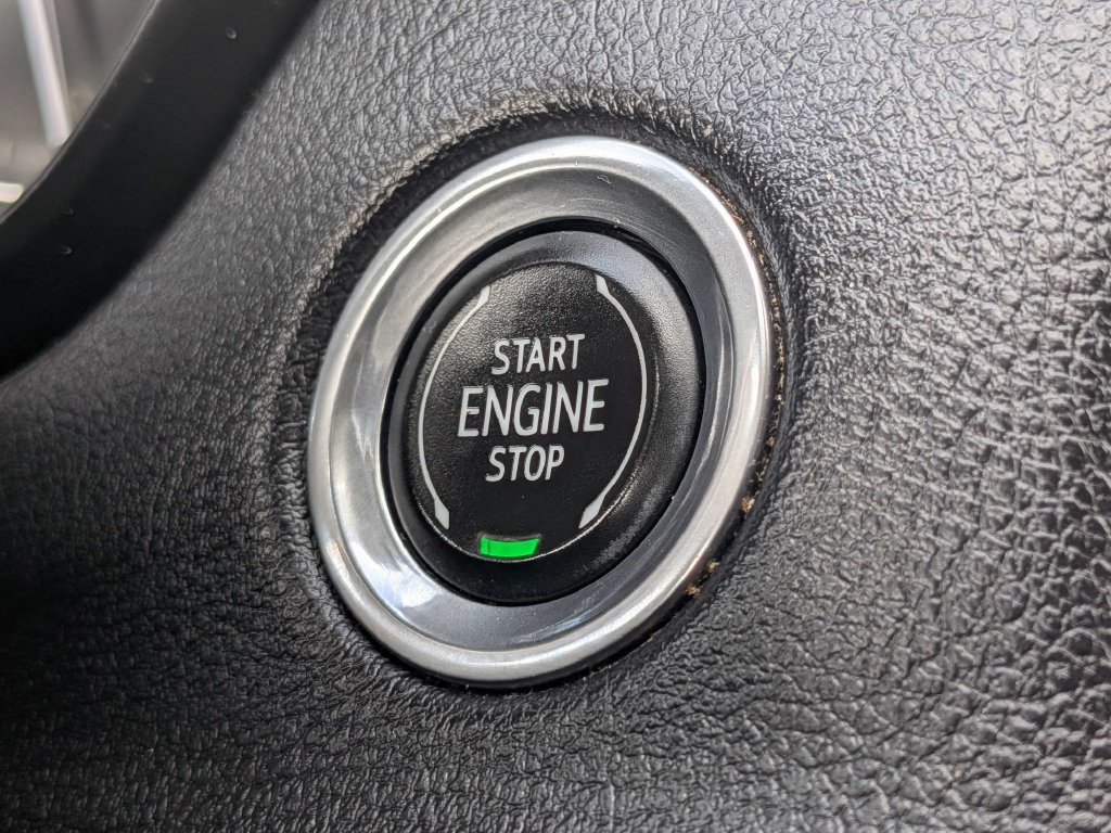 Used 2021 Cadillac XT4 Premium Luxury FWD image 27