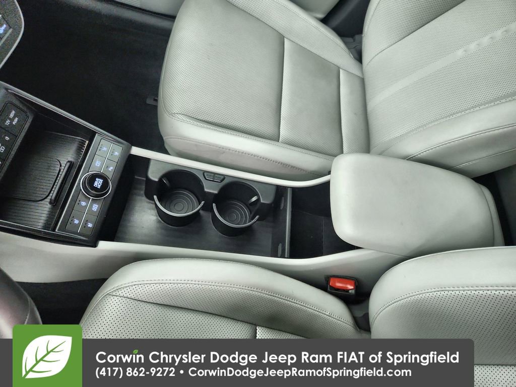 Used 2024 Hyundai Kona Limited image 30