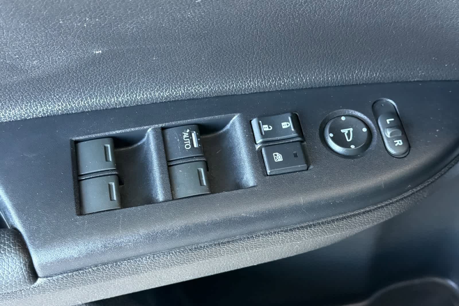 Used 2017 Honda Accord Sport image 13