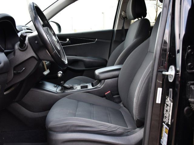 Used 2016 Kia Sorento LX w/ LX Convenience Package image 12