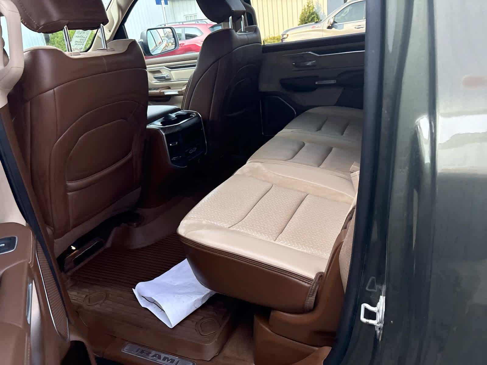 Used 2020 RAM 1500 Laramie AWD/4WD image 8