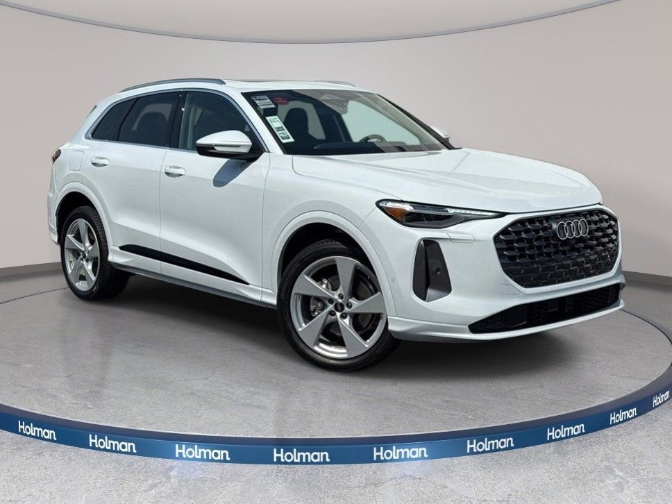 Certified 2025 Audi Q5 Premium Plus w/ Premium Plus image 2