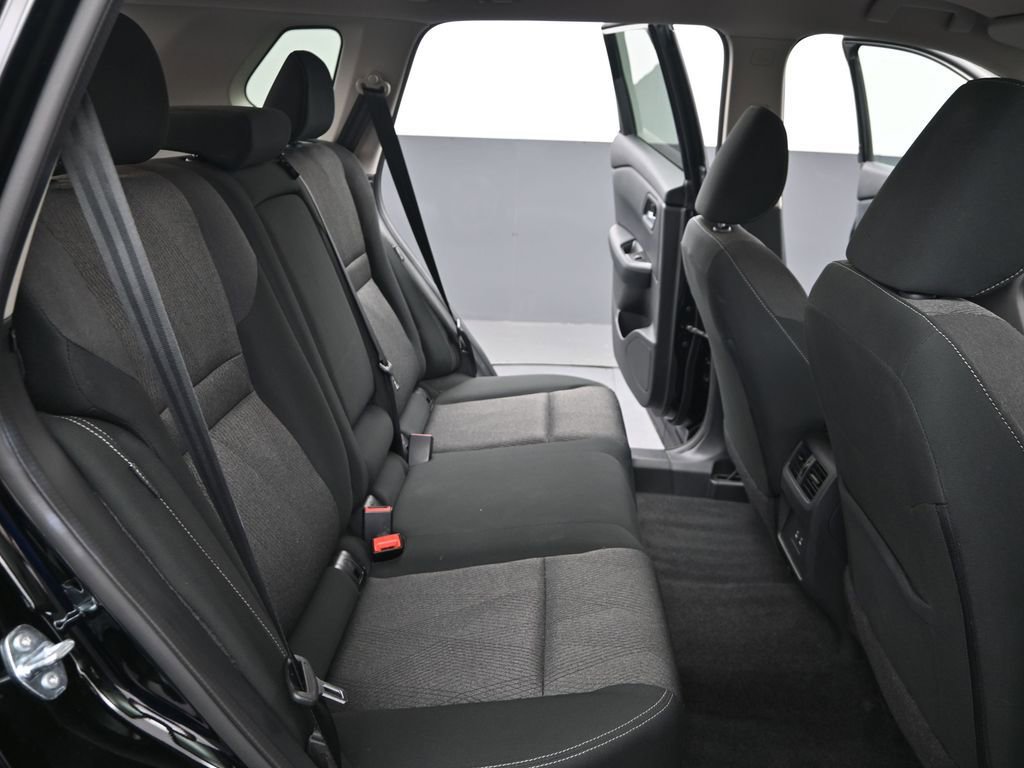 Used 2025 Nissan Rogue SV image 27