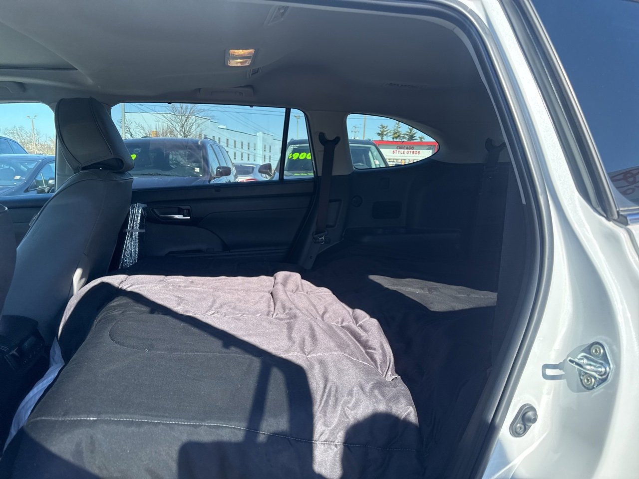 Used 2024 Toyota Highlander XLE image 9