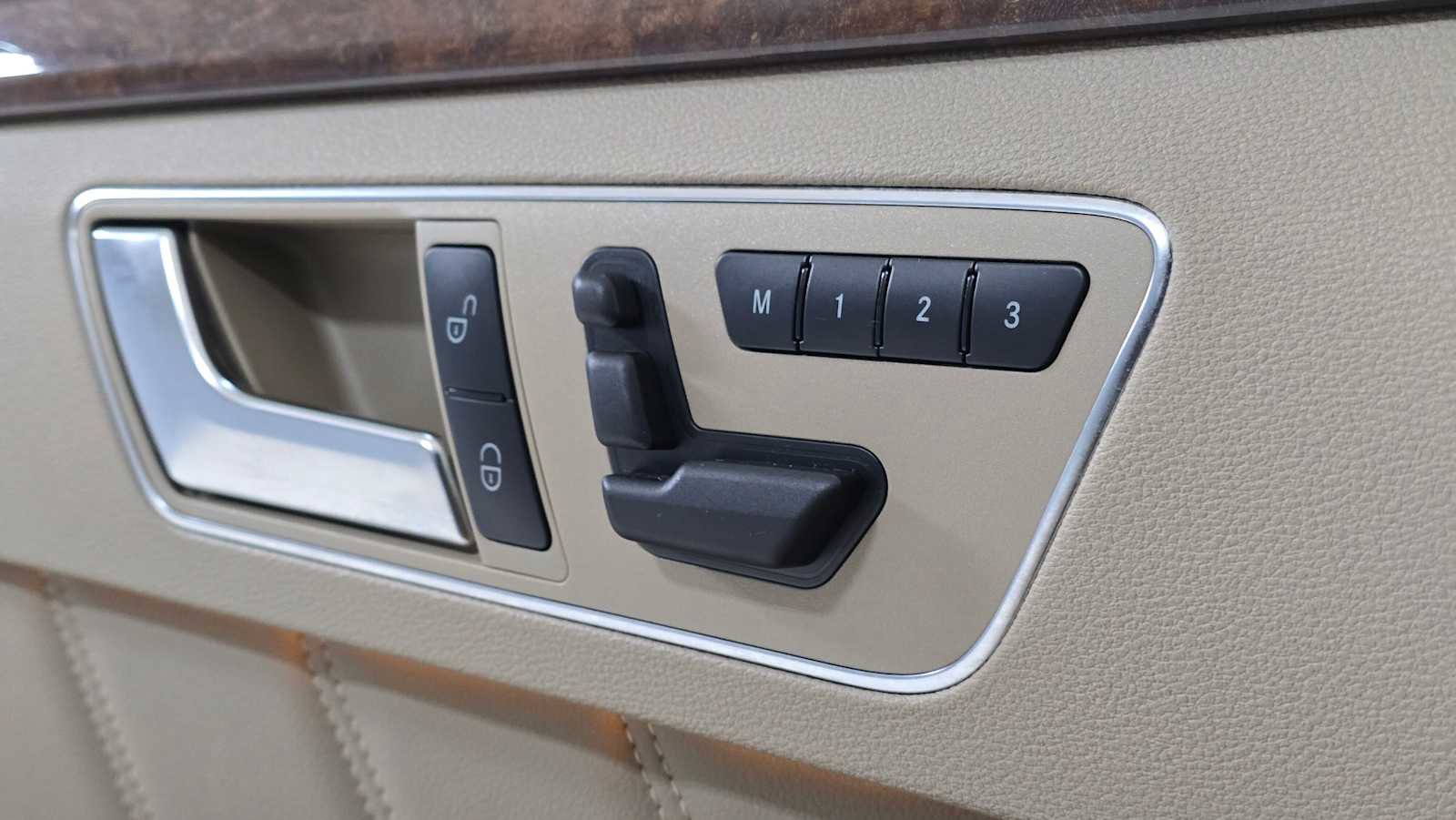 Used 2012 Mercedes-Benz E 350 Sedan image 23