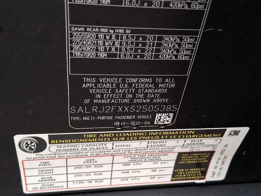 Used 2025 Land Rover Discovery S AWD/4WD image 25