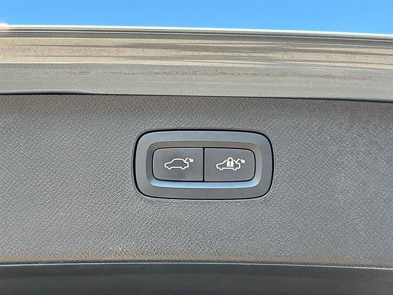 Used 2023 Volvo XC90 B6 Ultimate image 41