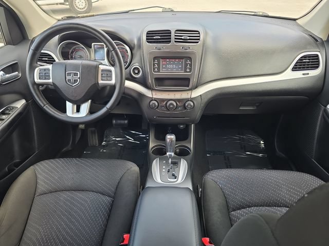 Used 2019 Dodge Journey SE w/ Connectivity Group FWD image 9