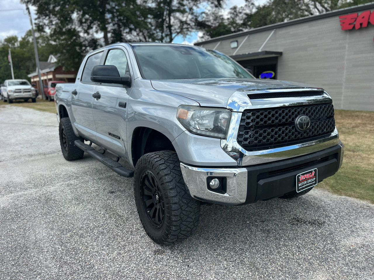 Used 2021 Toyota Tundra SR5 w/ SR5 Leather Package image 7