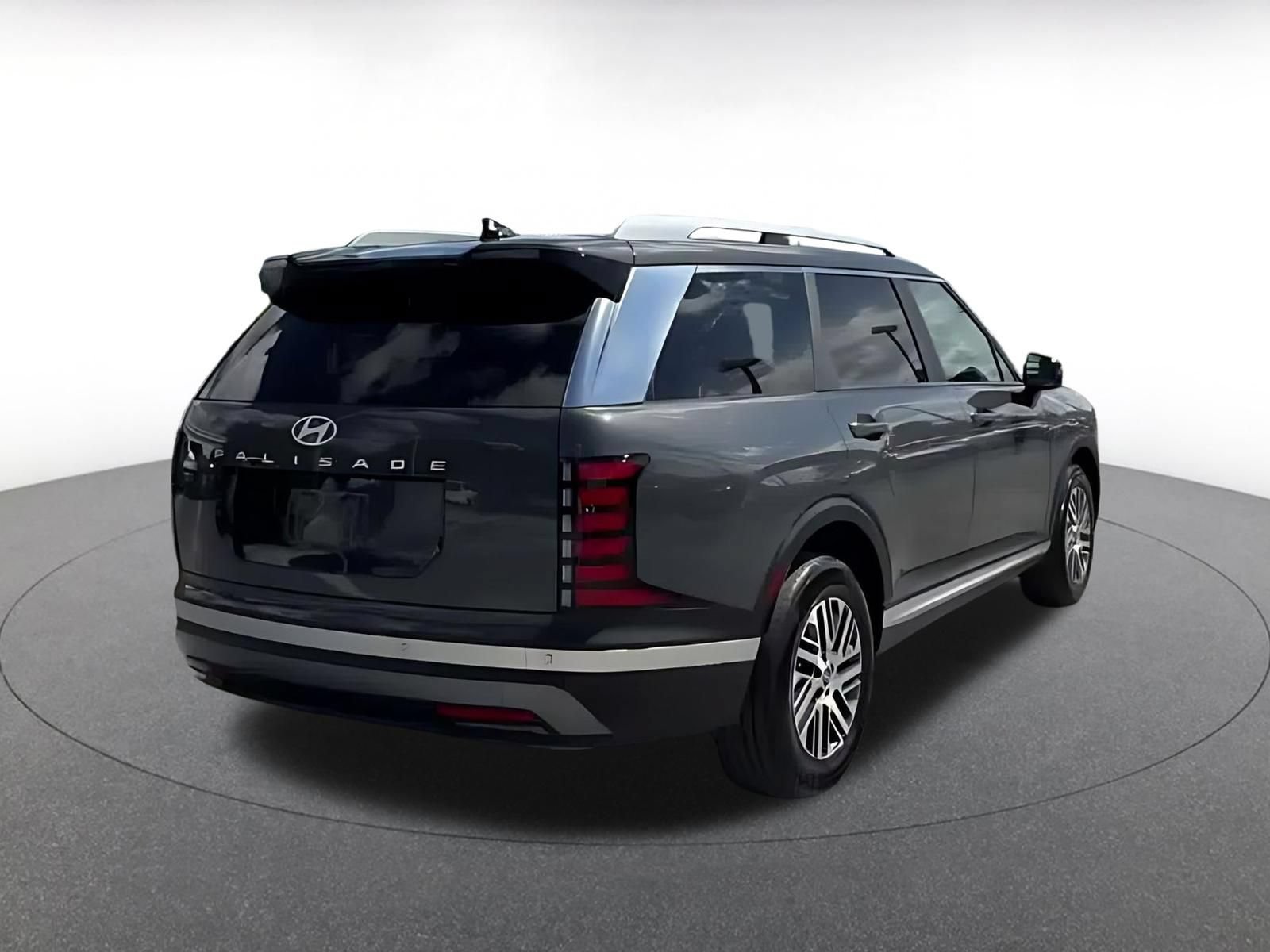 Used 2026 Hyundai Palisade SEL FWD image 13