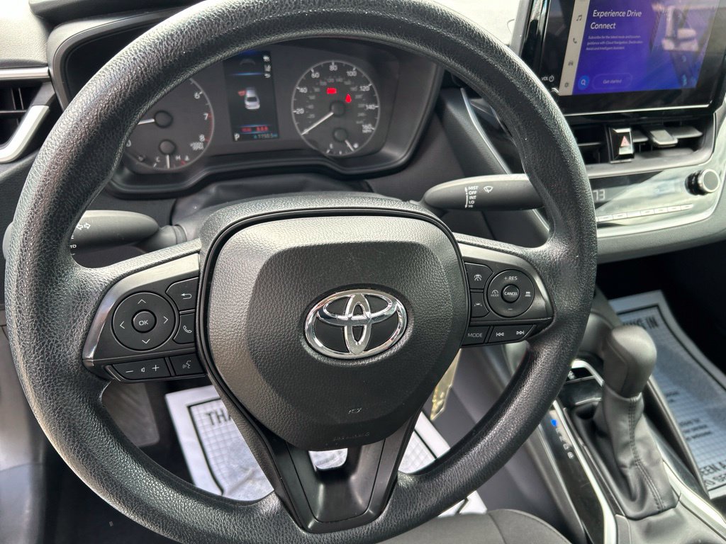 Used 2025 Toyota Corolla LE FWD image 22