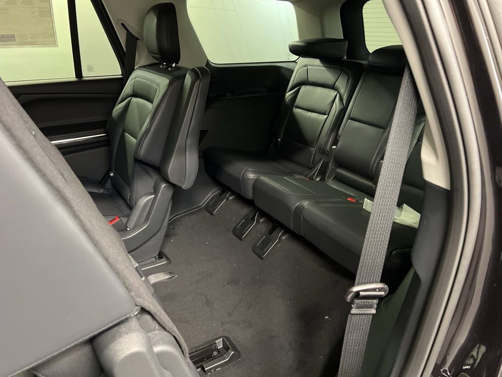 New 2026 Lincoln Navigator Premiere AWD/4WD image 27