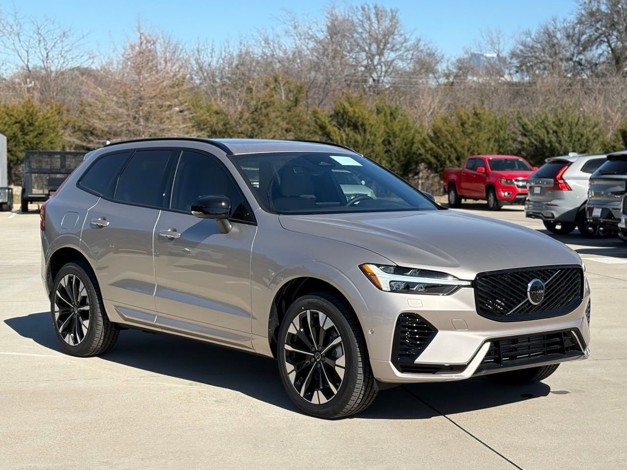 New 2026 Volvo XC60 T8 Plus w/ Protection Package Premier AWD/4WD image 4