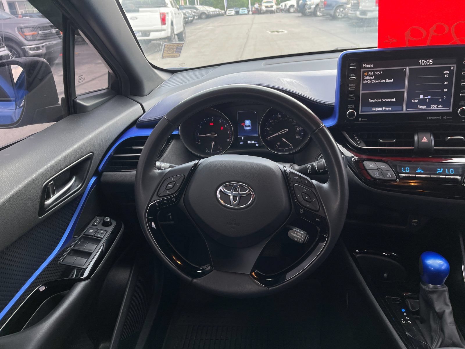 Used 2022 Toyota C-HR XLE FWD image 16