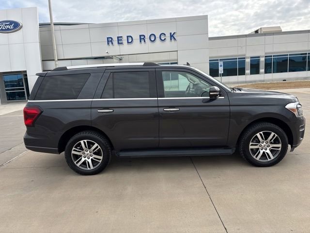 Used 2024 Ford Expedition Limited image 2