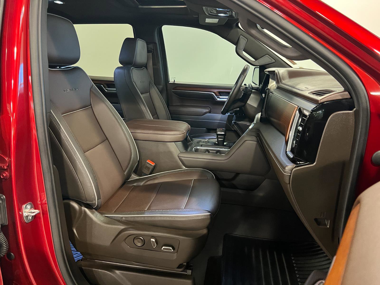 Used 2023 GMC Sierra 1500 Denali w/ Denali Reserve Package image 38