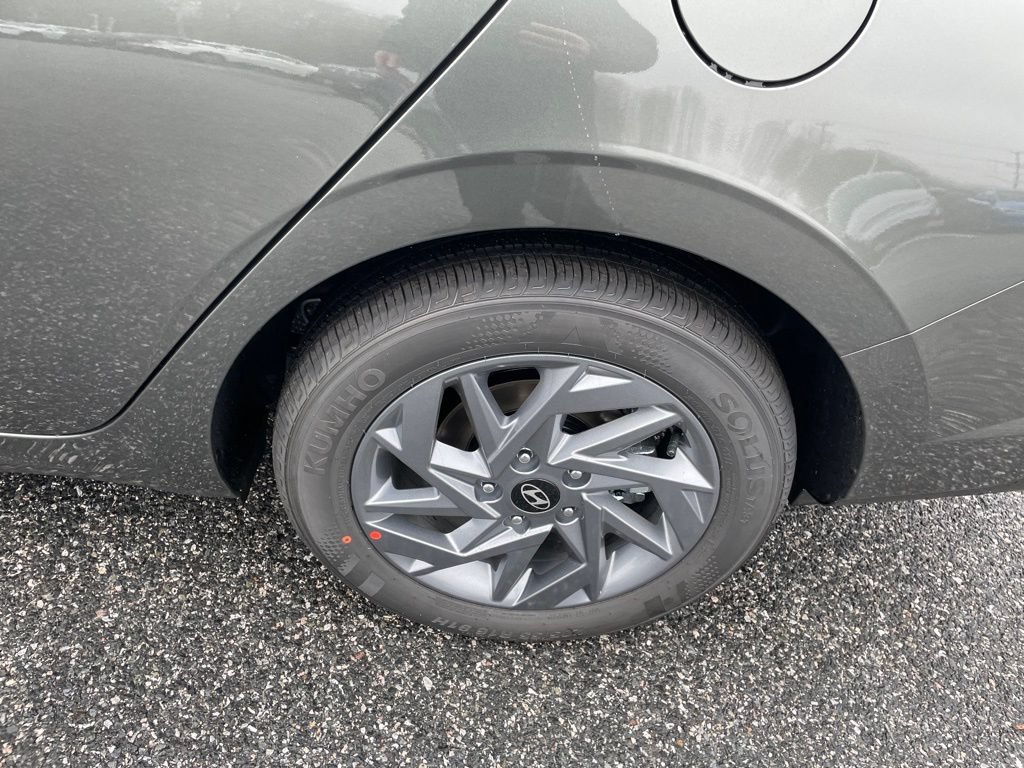 New 2026 Hyundai Elantra Hybrid FWD image 7