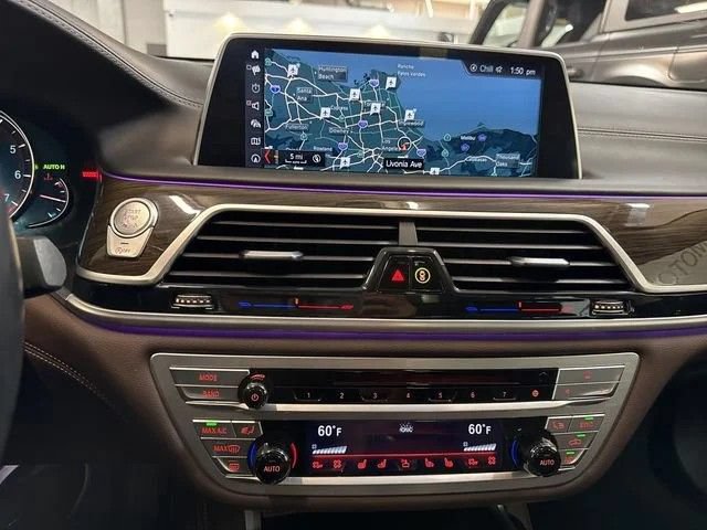 Used 2018 BMW 750i RWD image 40