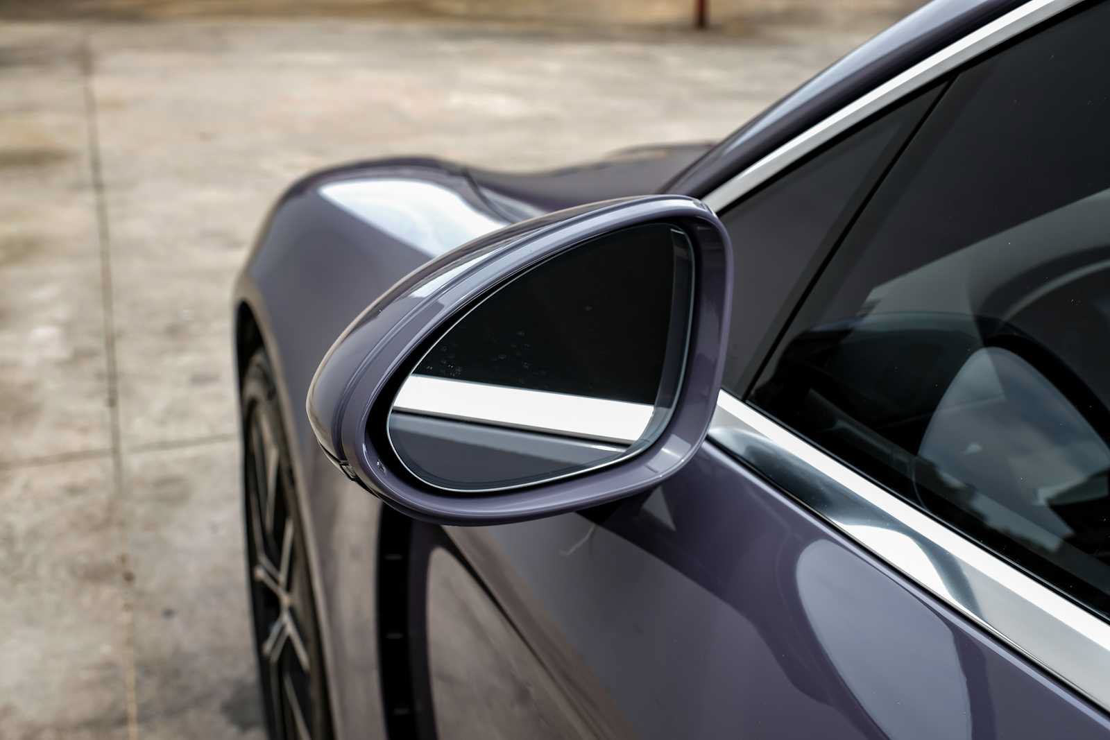 Used 2024 Porsche Panamera RWD image 39