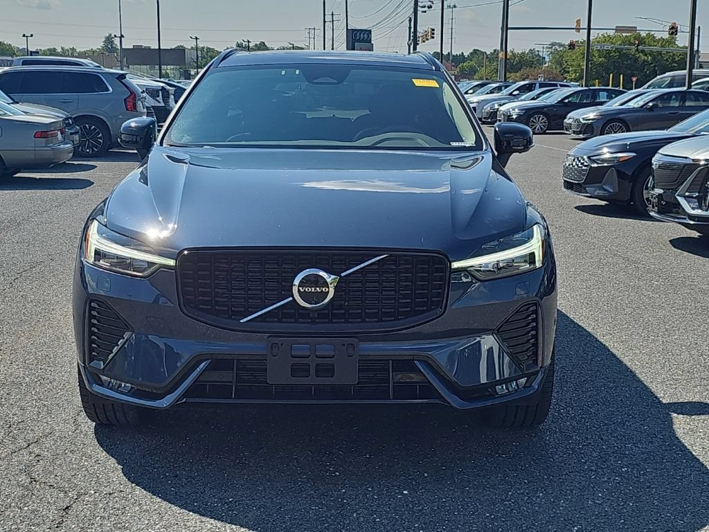Used 2024 Volvo XC60 B5 Plus w/ Protection Package Premier AWD/4WD image 17