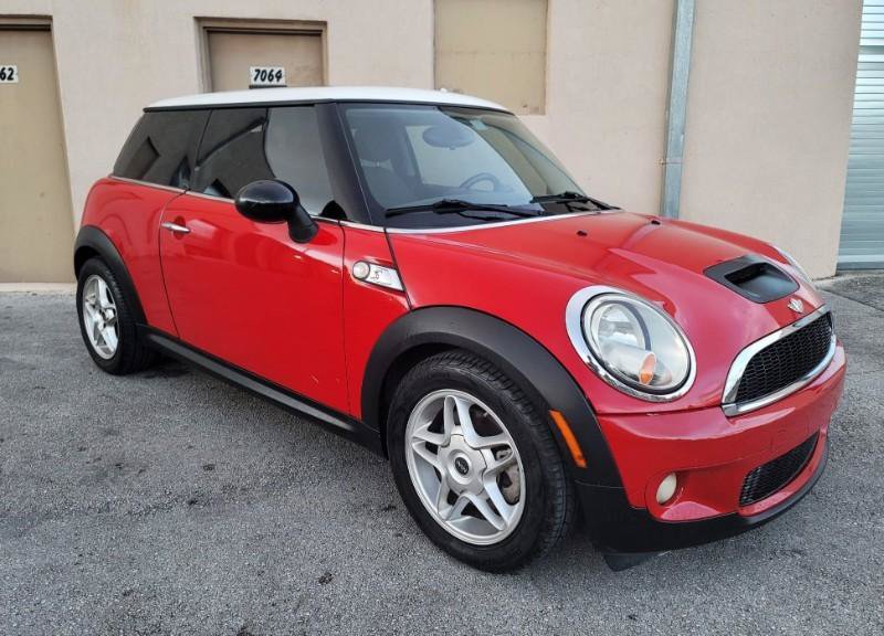 Used 2010 MINI Cooper S FWD image 2