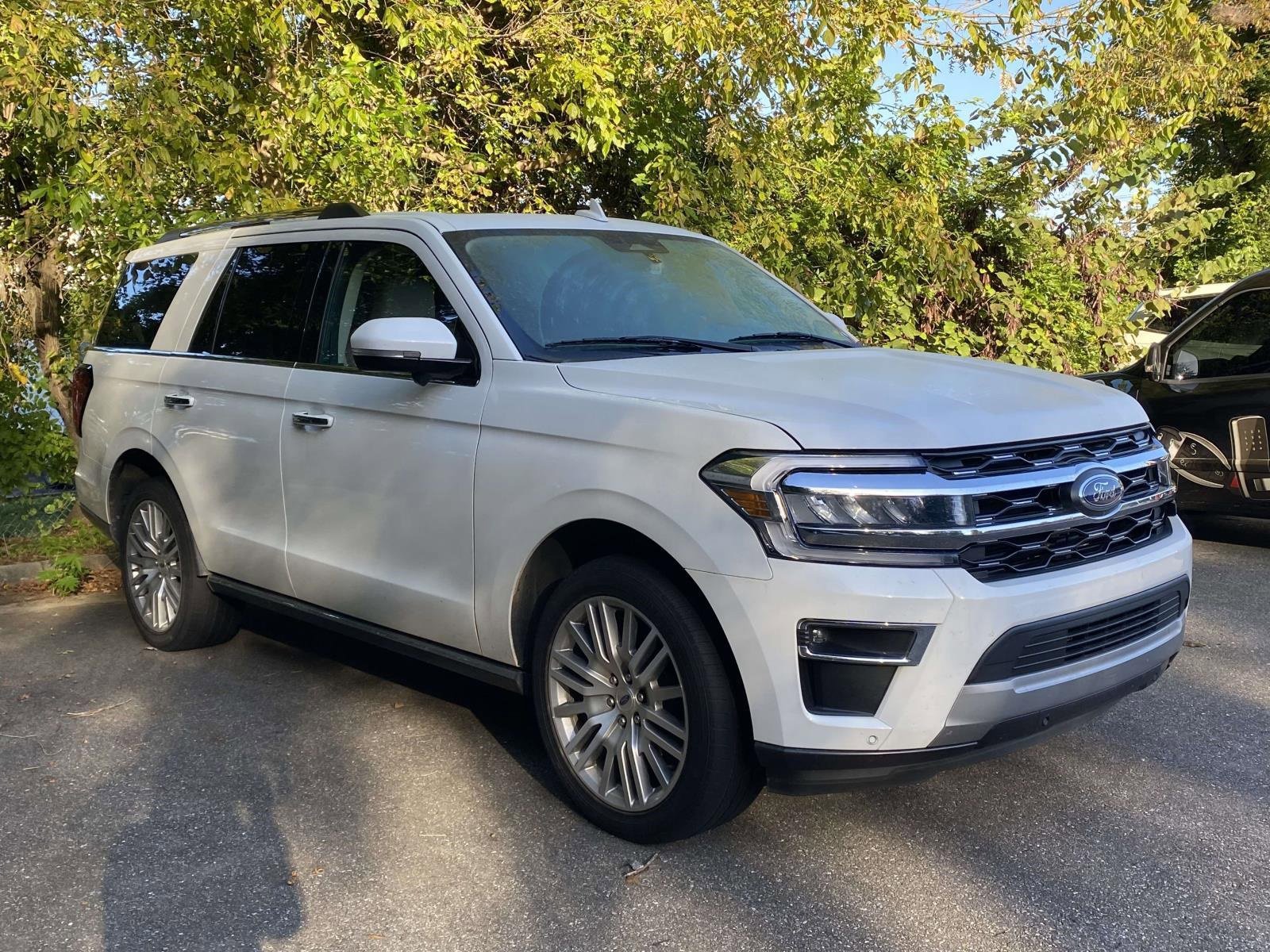 Used 2023 Ford Expedition Limited