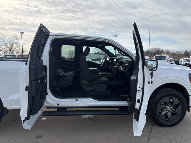 Used 2025 Ford F150 STX w/ Equipment Group 200A image 16