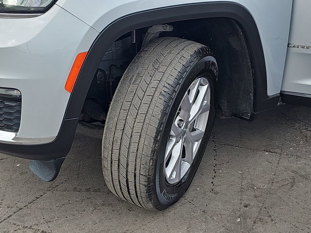 Used 2022 Jeep Grand Cherokee L Limited RWD image 36