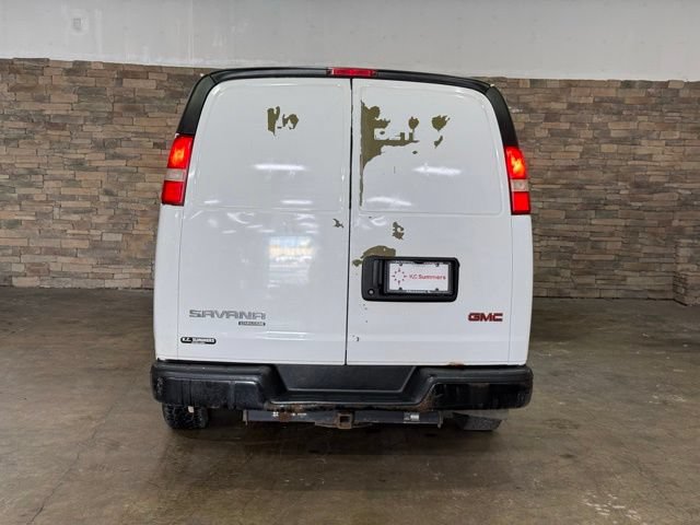 Used 2011 GMC Savana 1500 RWD image 5