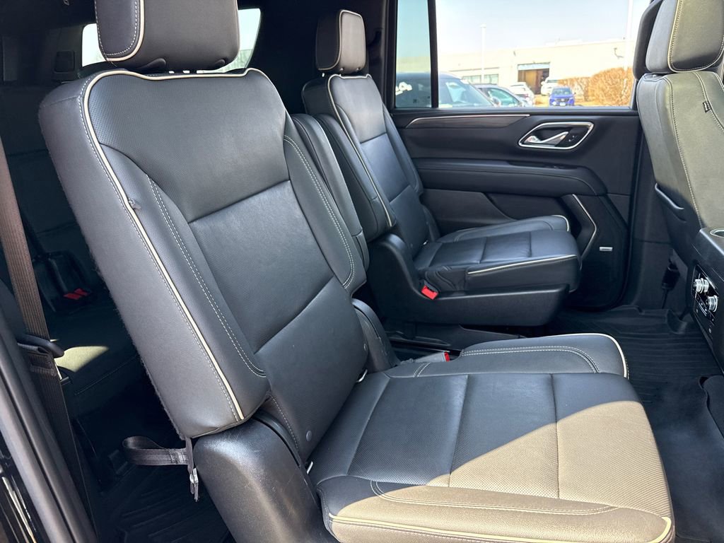 Used 2022 GMC Yukon XL SLT w/ SLT Premium Package image 40
