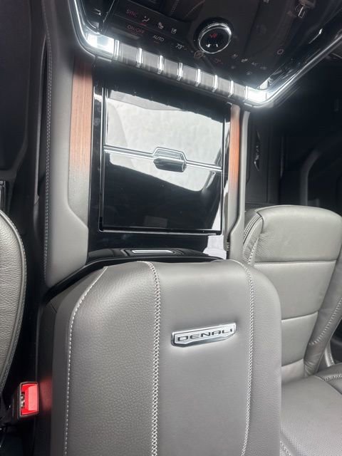 New 2026 GMC Yukon XL Denali w/ Denali Reserve Package AWD/4WD image 22