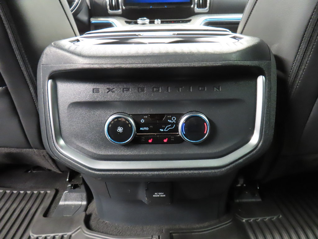 Used 2025 Ford Expedition Tremor AWD/4WD image 14