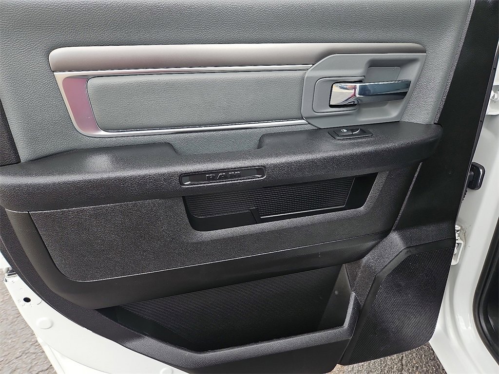 Used 2022 RAM 1500 Classic SLT image 15