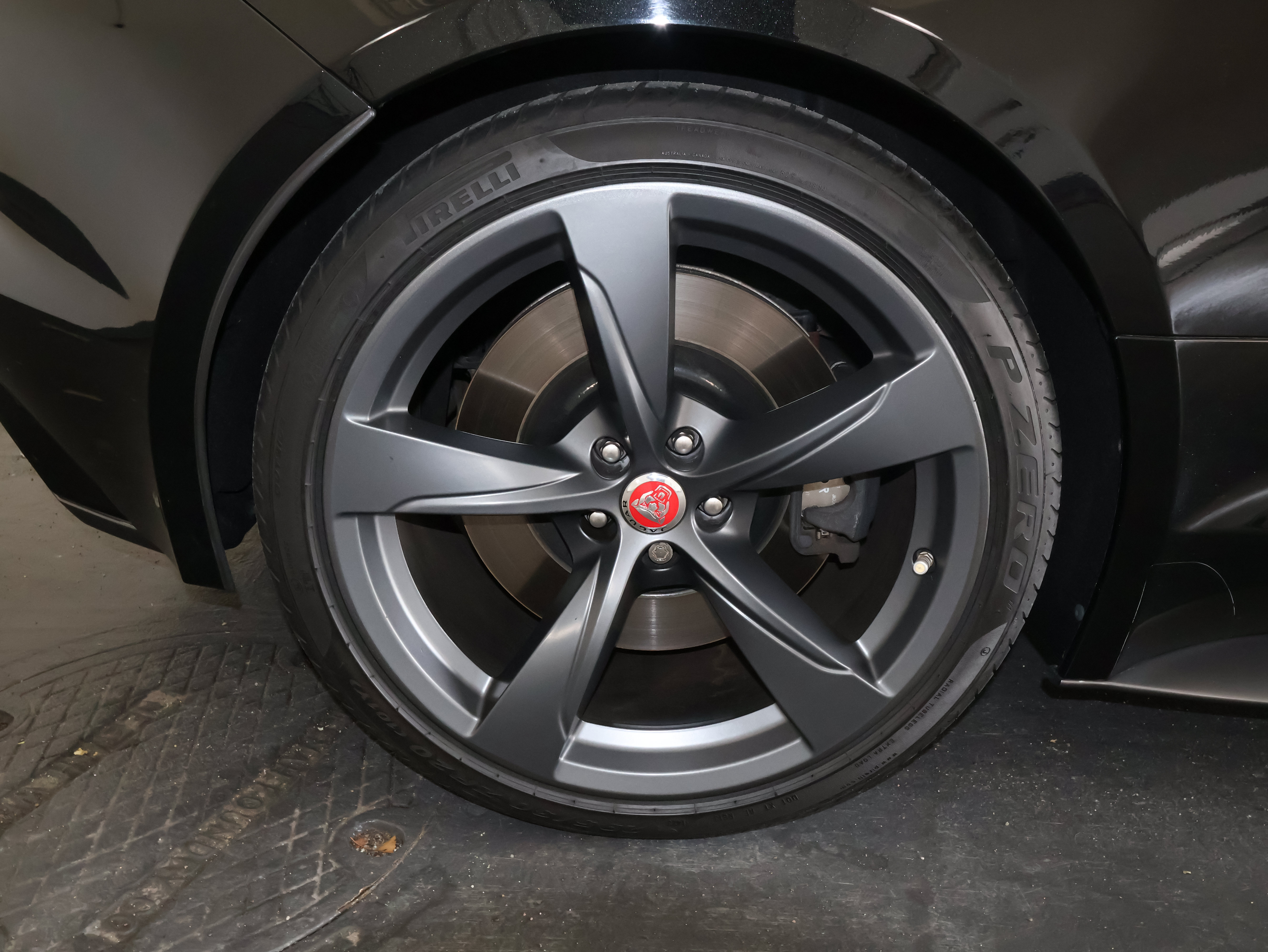 Used 2018 Jaguar F-TYPE 400 Sport AWD/4WD image 37