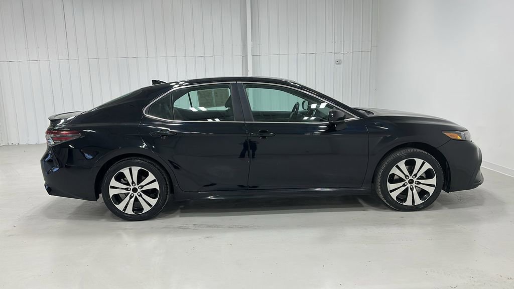 Used 2021 Toyota Camry SE image 7