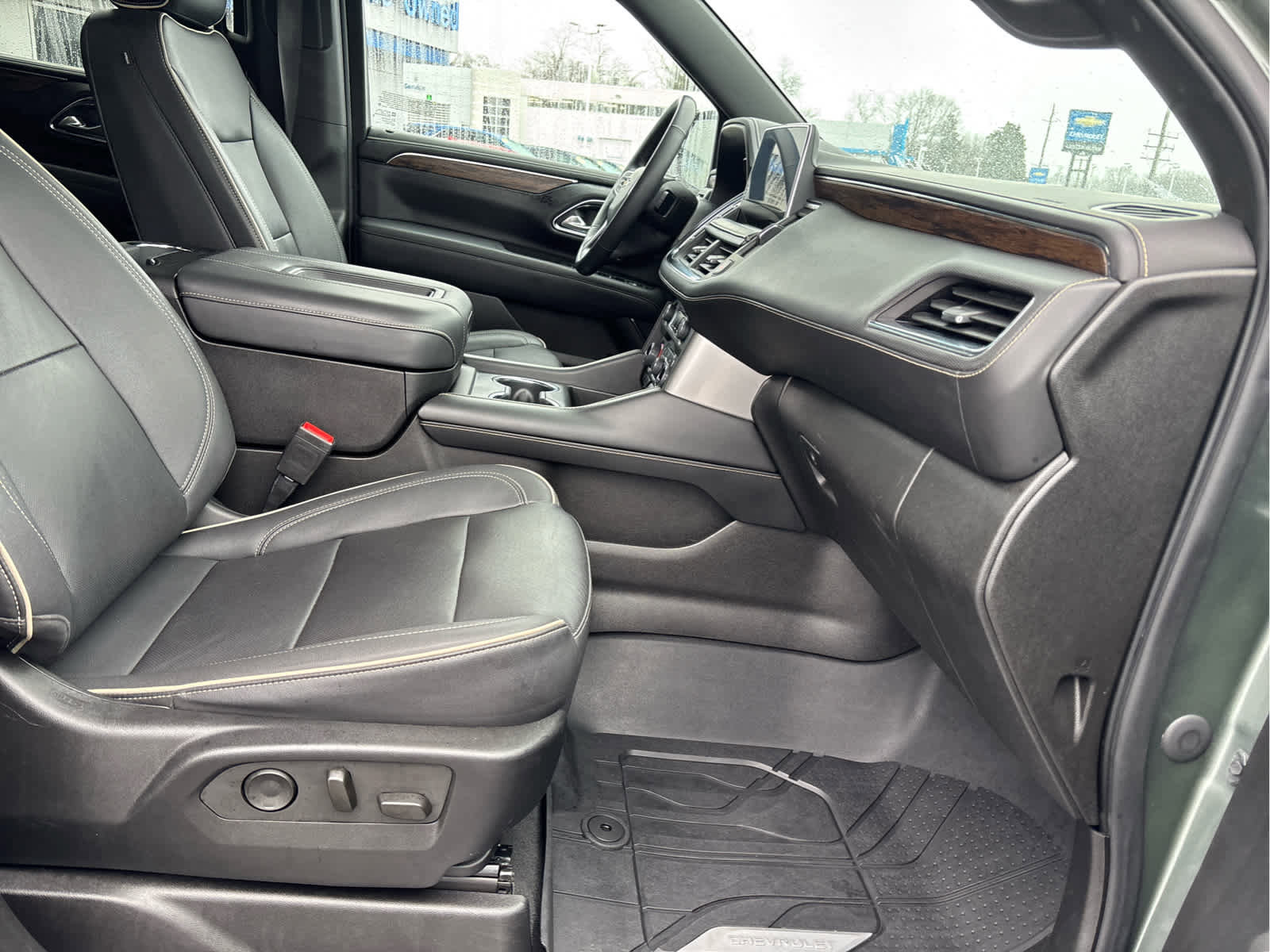 Certified 2023 Chevrolet Suburban Premier image 34