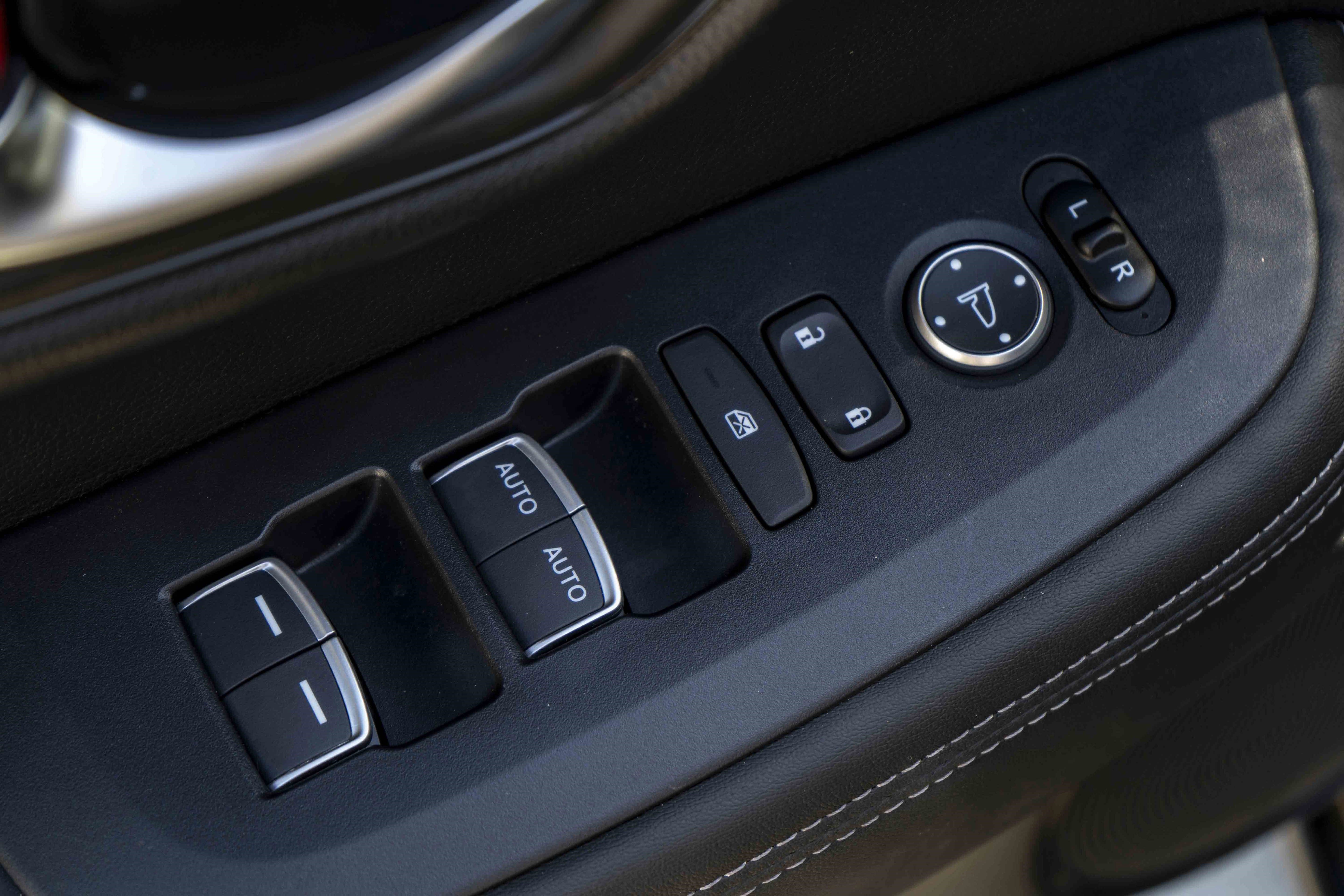 Used 2025 Honda HR-V EX-L image 40