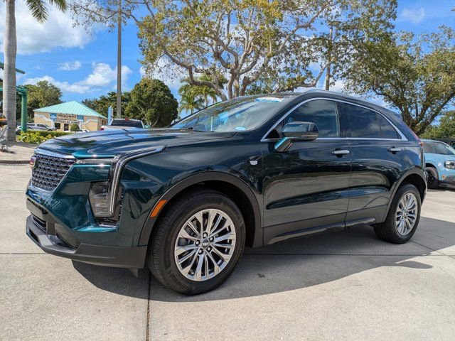 Used 2024 Cadillac XT4 Premium Luxury image 7