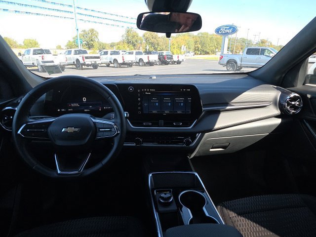 Used 2026 Chevrolet Equinox LT AWD/4WD image 10