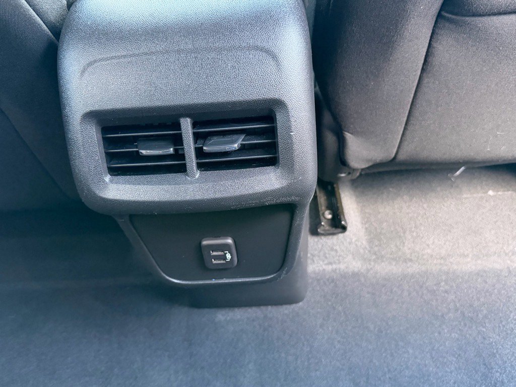 Used 2023 Chevrolet Equinox LT w/ Driver Convenience Package image 37